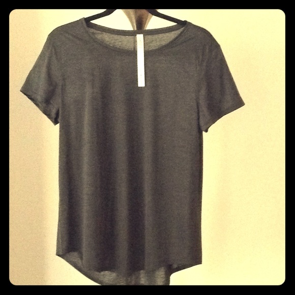 🅰️ Lululemon - Short Sleeve Green Tee - Picture 4 of 7